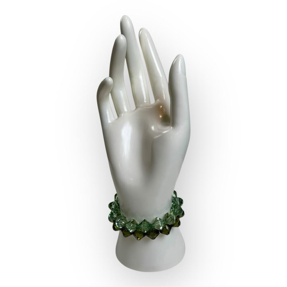 Vintage Set of‎ Two Green Faceted Bead Stretch Bracelets - Picture 4 of 7